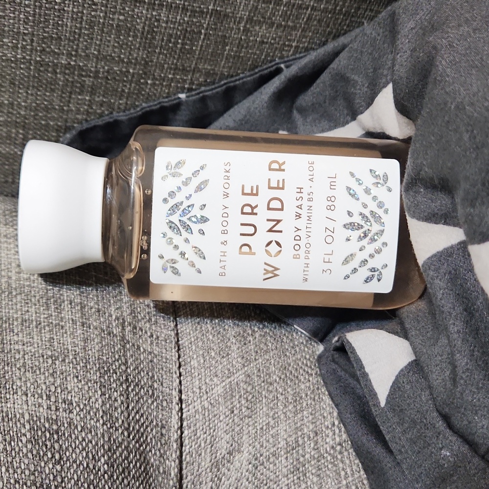 Bath & Body Works Pure Wonder  Body Wash & Shower Gel - Picture 2 of 3